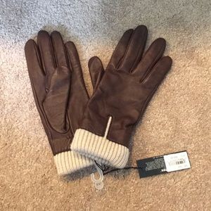 Leather gloves